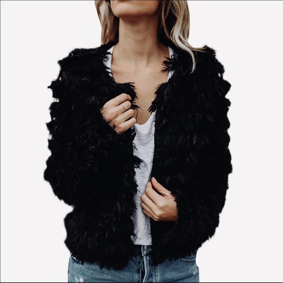 NWT Long Sleeve Shaggy Faux Fur Coat - Picture 2 of 5